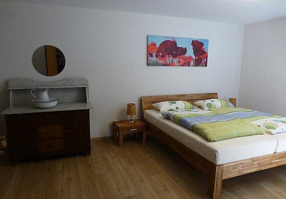 Schlafzimmer 2