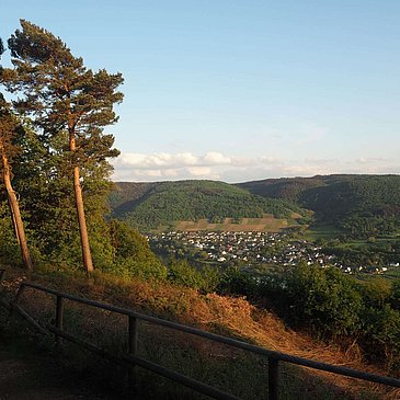 Ruhebank mit Blick auf Andel und die Mosel
