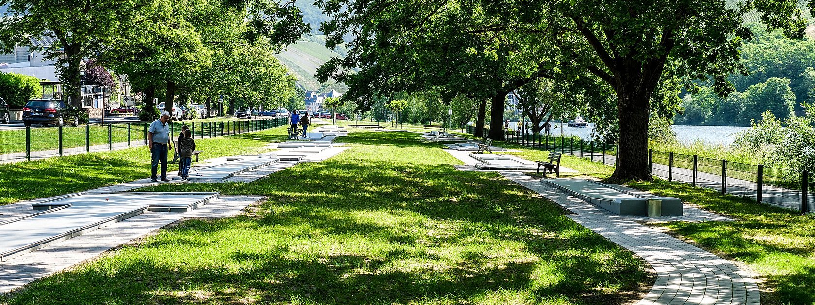 Kleingolfanlage am Moselufer