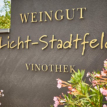 Weingut und Vinothek Licht-Stadtfeld