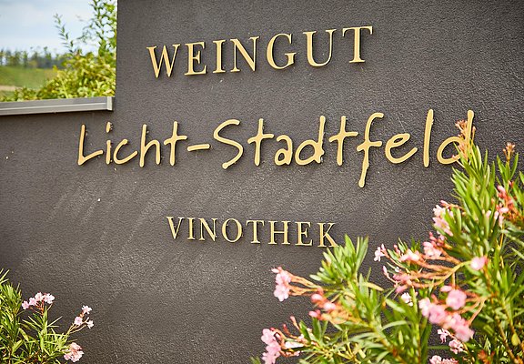 Weingut und Vinothek Licht-Stadtfeld
