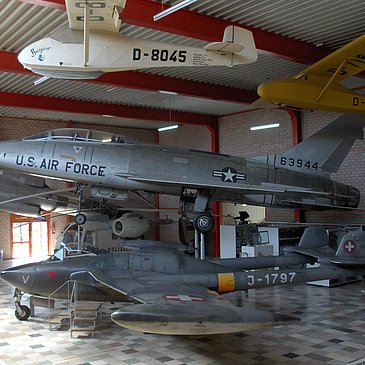 Das Bild zeigt Flugzeuge der Flugausstellung Junior.