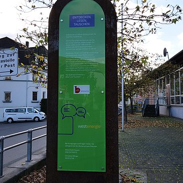 Bücherschrank an der Güterhalle
