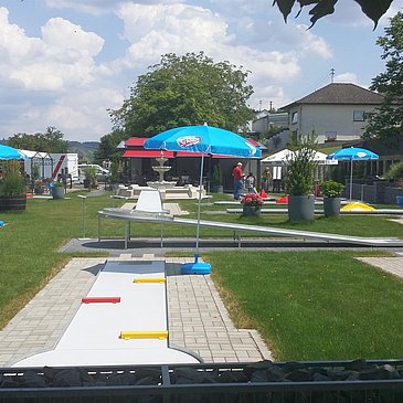 Minigolf b