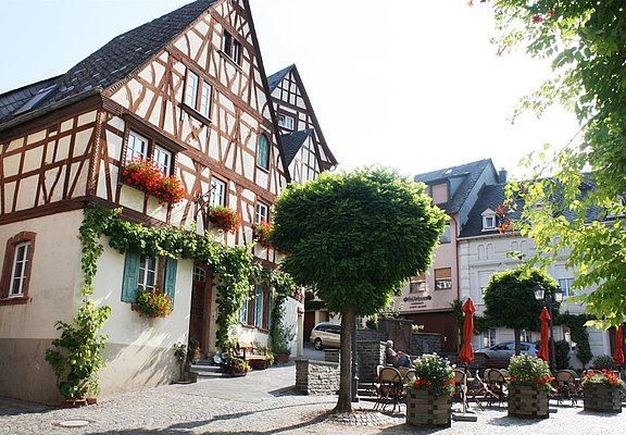 Mittelalterlicher Marktplatz in Zeltingen-Rachtig