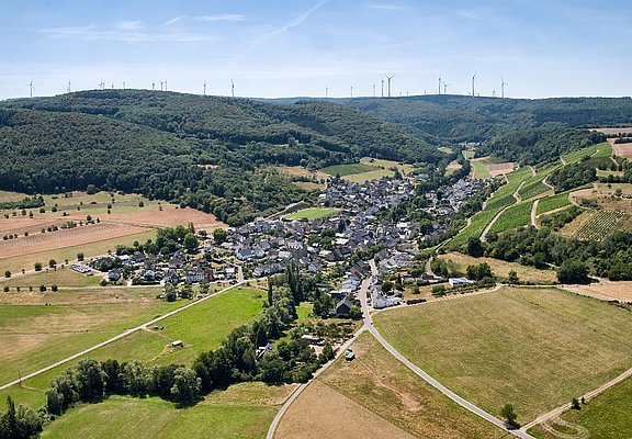 Veldenz im Seitental der Mosel
