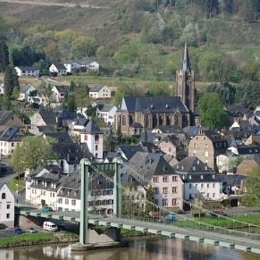 Moselbrücke in Bernkastel-Wehlen