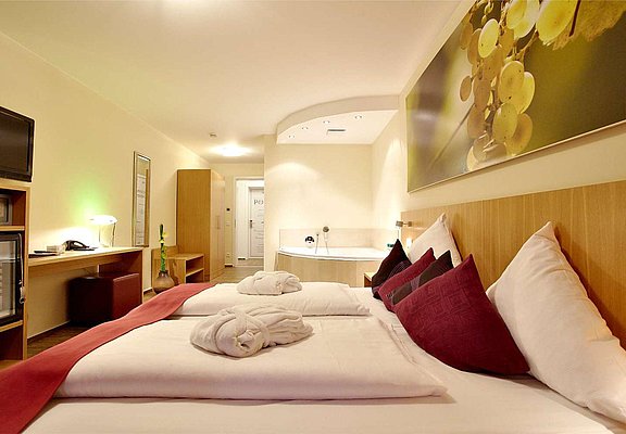 Doubleroom Wellness with yacuzzi and balkony