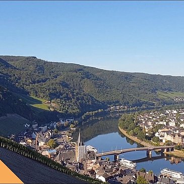 Ausblick auf Bernkastel-Kues an der Mosel