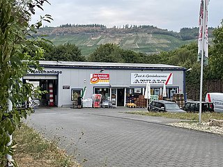 Getränkemarkt Anhalt mit Waschanlage
