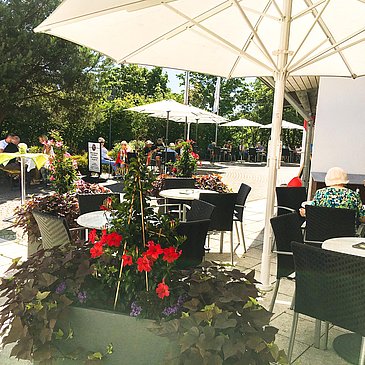 Café und Bistro im Kurgastzentrum_Außenbereich