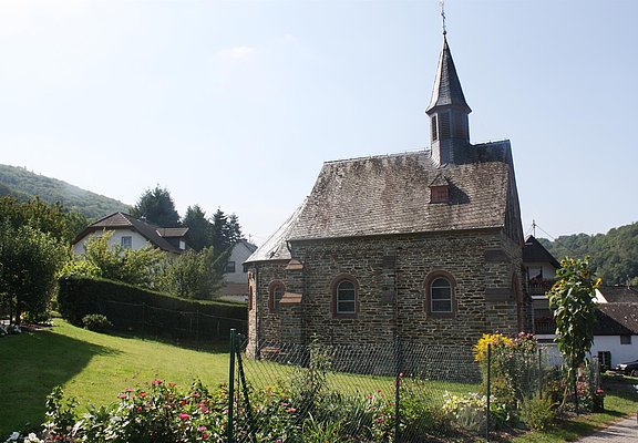 Katholische Kirche in Burgen