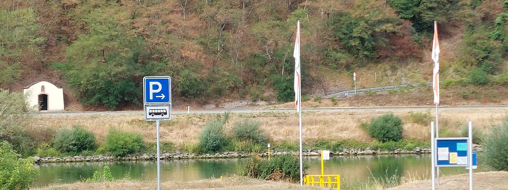 Rachtig_Busparkplatz