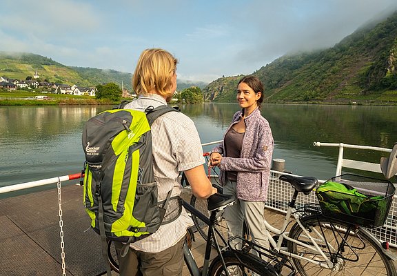 Auf der Fähre Ellenz-Poltersdorf - Beilstein - Ellenz-Poltersdorf