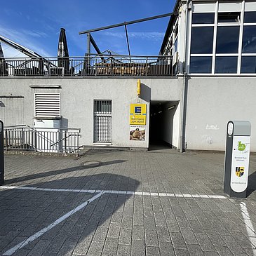 Ladestationen weite Ansicht
