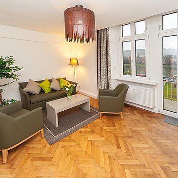 Villa Mosella 1 Wohnzimmer Balkon zur Mosel