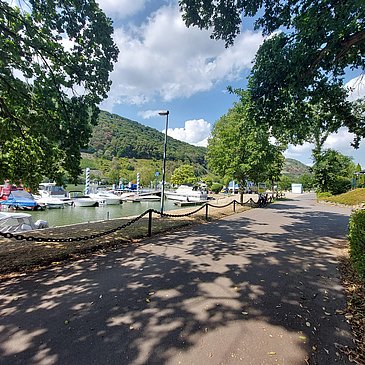 Neumagen_Dhron_Yachthafen
