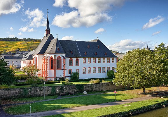 Außenaufnahme St.Nikolaus Stift