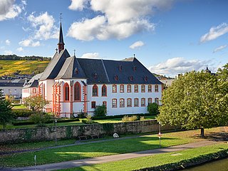 Außenaufnahme St.Nikolaus Stift