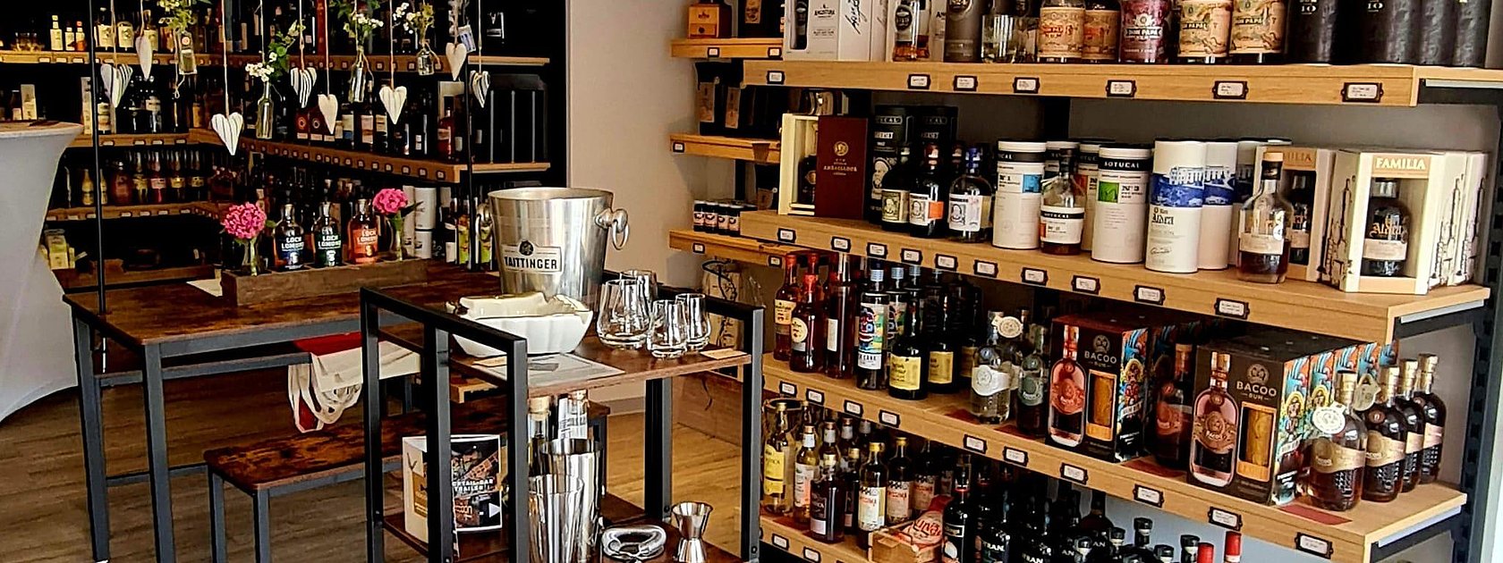 Fine Spirits & Cigars Laden
