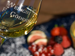 Weigenuss beim Weingut F. Gödert