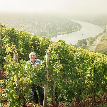 Winzer_Andreas_im Weinberg