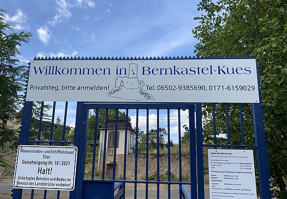 Neue Sportsteg-Anlage am Kueser Moselufer