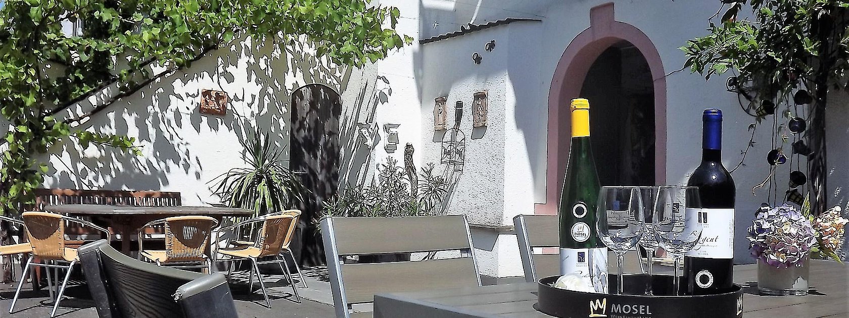 Terrasse Weingut Schneider-Kettern