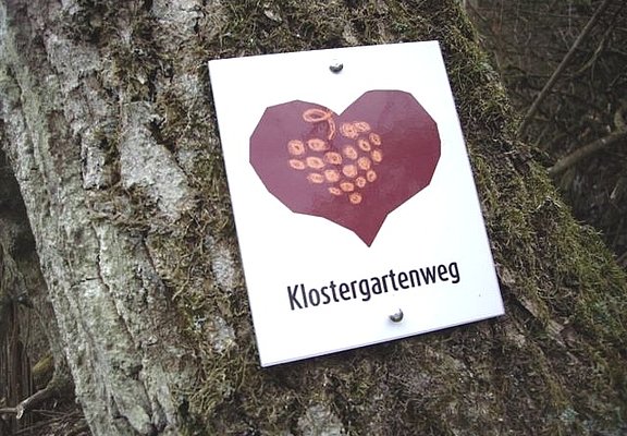 Weglogo entlang der Strecke