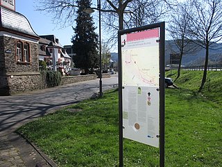 Startpunkt der Wanderung gegenüber des Deutschherrenhofs