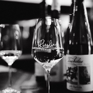 Riesling Republic Glas