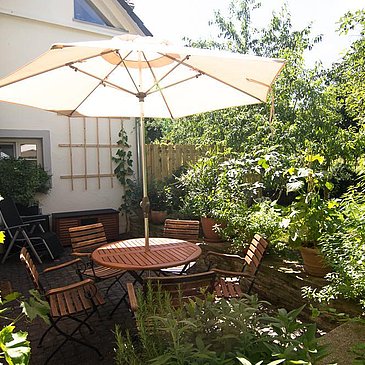 Terrasse + Garten