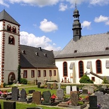 Andreasturm mit Kloster u Pfarrkirche St Josef
